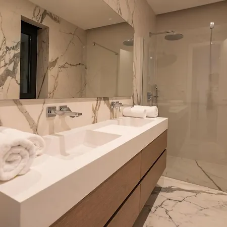 Apartment Luxurious In