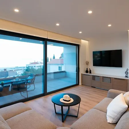 Luxurious In Apartment
