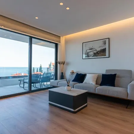 Luxurious In Apartment