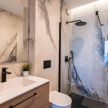 Luxurious In Apartment