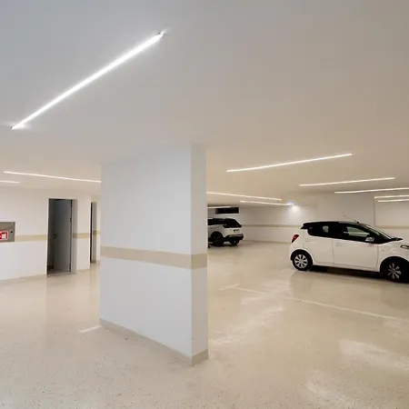 Luxurious In Apartment *